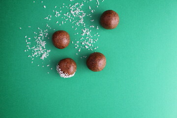 chocolate protein balls