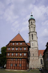 The Alte Waage (Old Scale) from the south with the Andreaskirche in the background, Braunschweg, Germany.


