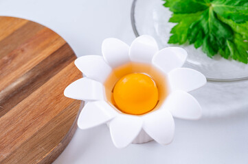 卵黄と卵白にわける