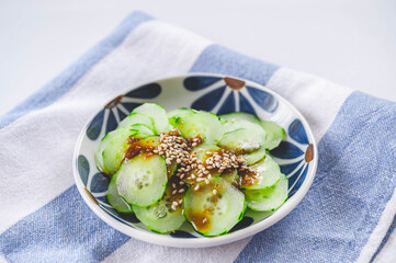 きゅうりサラダ　ごまだれ