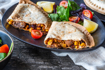 Air-fried quesadilla with beef meatballs, sweetcorn and chilli kidney beans