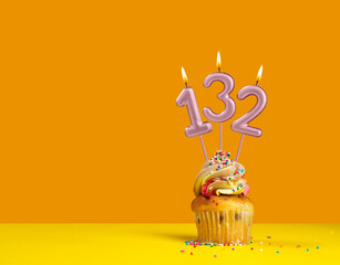 Birthday celebration with cupcake - Candle number 132