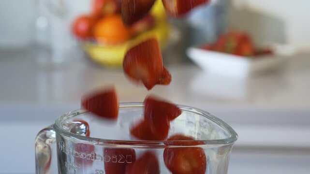 BLENDER AND STRAWBERRIES SLOW MOTION