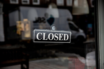 sign closed