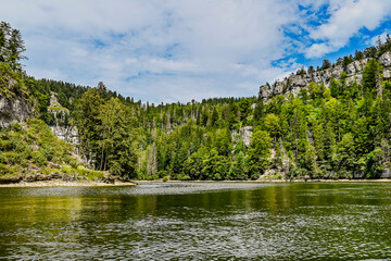 Les Brenets, le lac des Brenets, Felsen, Felswände, Doubs, Fluss, Le Locle, Bootsfahrt, Ausflug,...