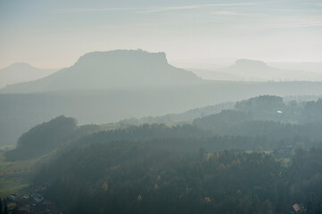 Festung Königstein von der Bastei im Elbsandsteingebirge