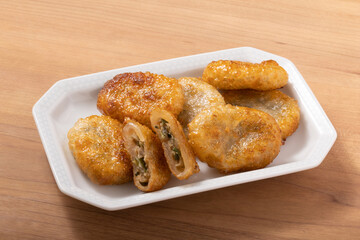 揚げ　ニラ饅頭