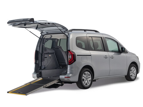 Automobile speciale per disabili.