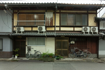 京町屋、京都の古い一軒屋、日本の和風建築、京都の木造建築