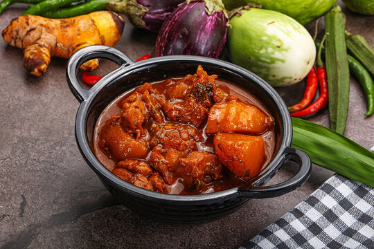 Indian cuisine - spicy chicken vindaloo