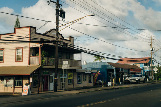 KAUAI, USA - MAR 2023 Restaurants and a shopping area
