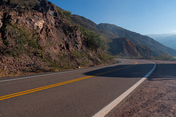 ruta en la montaña