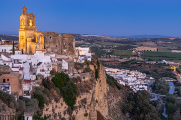 Naklejka premium Evening view of the Church of Saint Peter in Arco de la Frontera.