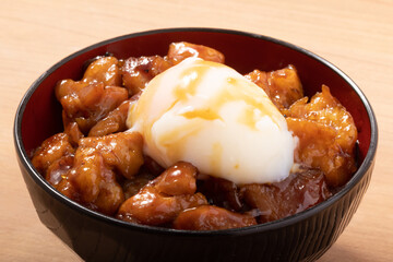 焼き鳥丼（温泉卵のせ）