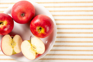 カットしたりんご