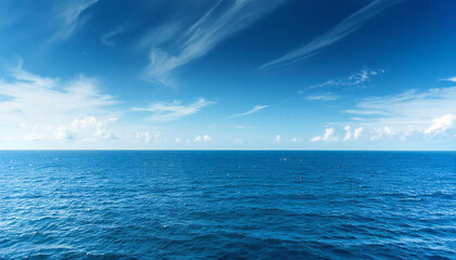 Obraz premium The vast sea. The ocean. The horizon and the blue sky.