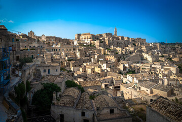 Fototapeta premium Vista de la antigua ciudad de Matera, Sassi di Matera en Basílicata, sur de Italia. cueva gruta en Sassi di Matera