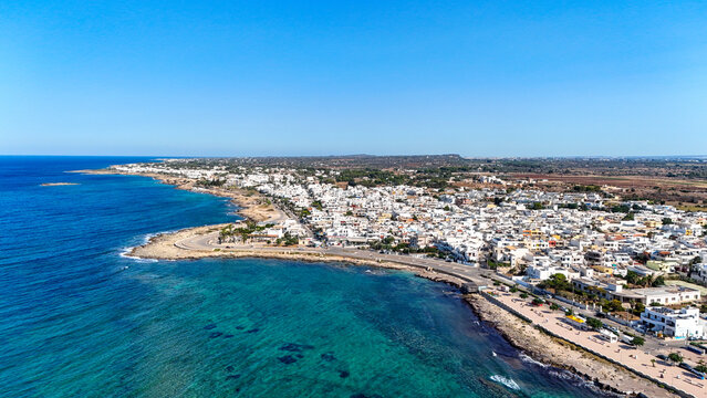 Torre San Giovanni is renowned for its long white beaches of incredible beauty and quality combined with a particularly light blue and transparent sea with shallow waters for very long stretches