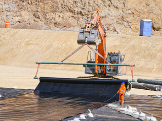 Installation process of geosynthetics in industry and mining