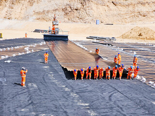 Installation process of geosynthetics in industry and mining