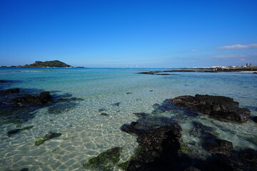 shoaling beach and sparkling ripples 