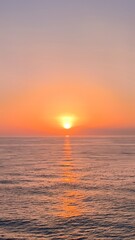 Sol no meio do oceano