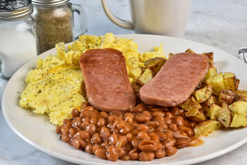 scramble eggs top with parsley and pepper