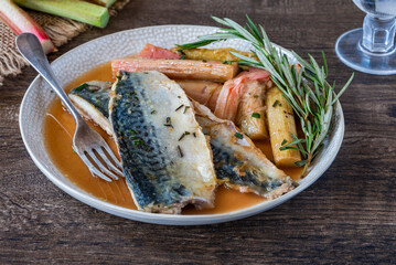 Mackerel fillets with roasted rhubarb and rosemary