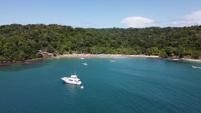 Playa Caribe en Chuspa, La Guaira, Venezuela.