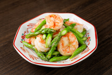 エビとアスパラの中華炒め