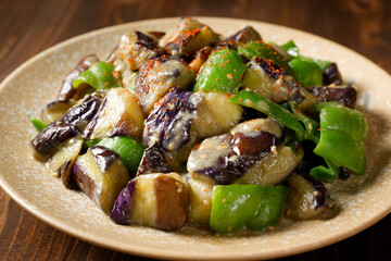 ナスとピーマンの味噌炒め