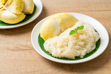 Durian sticky rice on plate