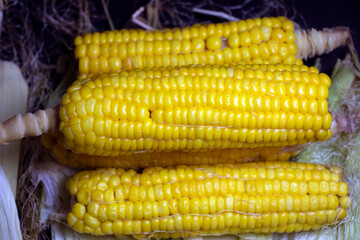 Raw steamed maize image with selected focus.