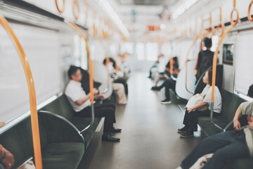 電車内のぼかし風景