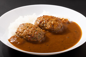 鶏つくねハンバーグ　カレー