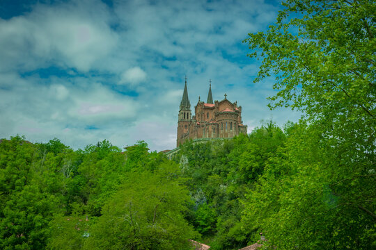 Iglesia de Covadonga en Asturias, Espa&ntilde;a.