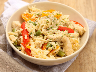 Creamy rice with chicken breast, mushrooms, pepper and green beans.