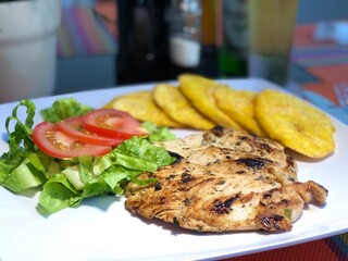 grilled chicken with vegetables