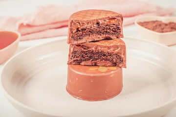 deliciosos pão de mel com cobertura de chocolate, pão de mel com chocolate, sobremesa com mel, 