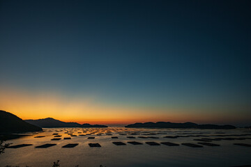 日本の岡山県瀬戸内市の迫門の曙の美しい日の出