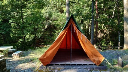 テント © apoptosis