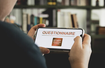 Online questionnaires, evaluation questionnaires, and customer service surveys. Customers start taking online digital survey forms with smartphones.