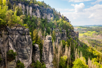 Fototapeta premium view on sandstone hoodoos of carolafelsen in saxon switzerland on sunny day