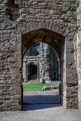 Fototapeta premium raglan castle, wales