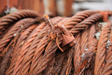 Aufnahme von einem Schiffswrack auf Island an einem Strand in der nähe der Ringstraße	
