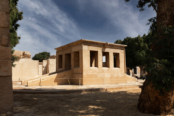Obraz premium White Chapel of Senusret I located in the Open Air Museum at Karnak . Luxor .Egypt .