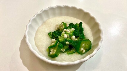 オクラととろろの和物