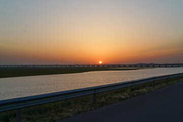 Obraz premium sunrise over the river