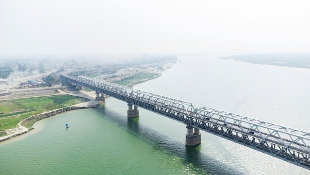  Aerial view of digha sonpur bridge or J. P. Setu is&nbsp;a rail-cum-road steel truss bridge across river ganga, connecting digha ghat in patna and pahleja ghat in sonpur at bihar India.
