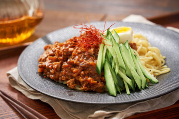 ジャージャー麺